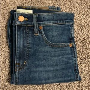 Madewell High Rise Skinny Jeans in Danny Wash 👖🐰